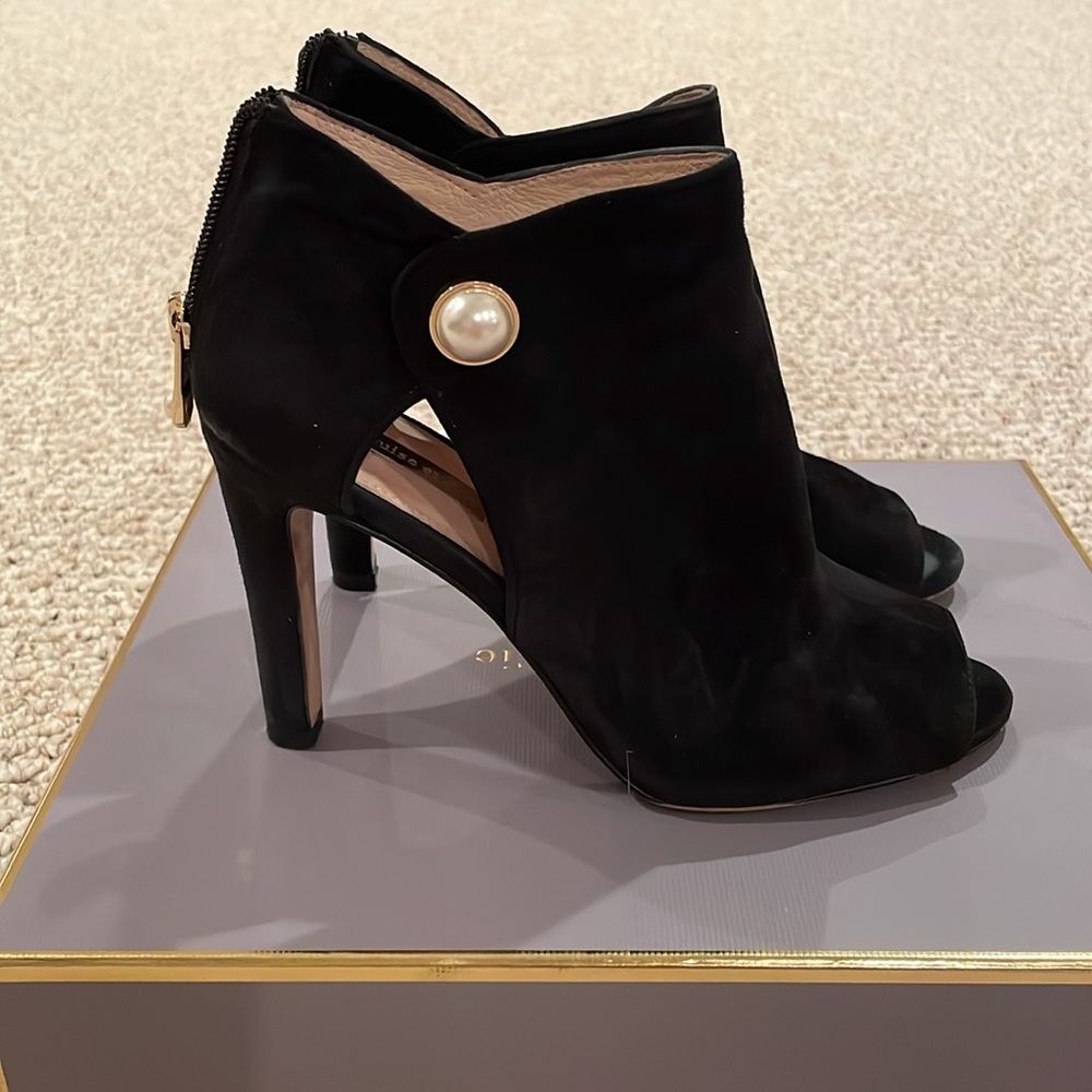 Louise Et Cie Illisa Suede Pearl Gold Embellished Cut Peep Toe Zip Shootie